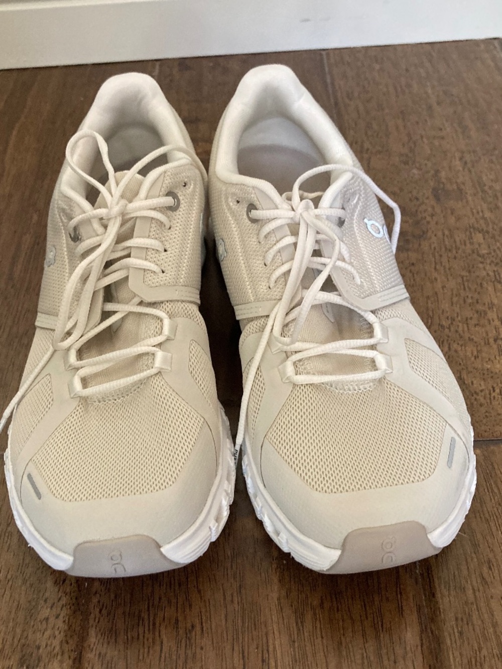 ON Running Cloud 6 Women's Shoes Pearl/White Sz 9 Athletic Comfort Travel - Picture 8 of 9